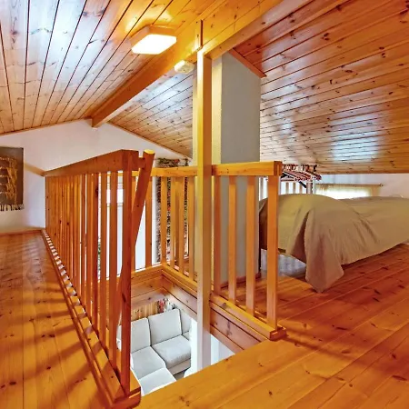 Lomarivi B1 By Interhome Kotila